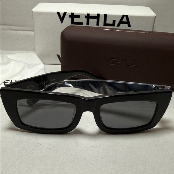 VEHLA “FLORENCE" SUNGLASSES - Picture 7 of 9